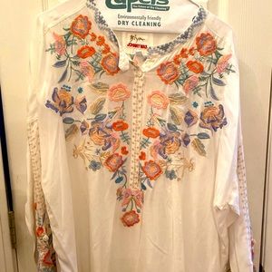 Johnny Was size medium white embroidered blouse